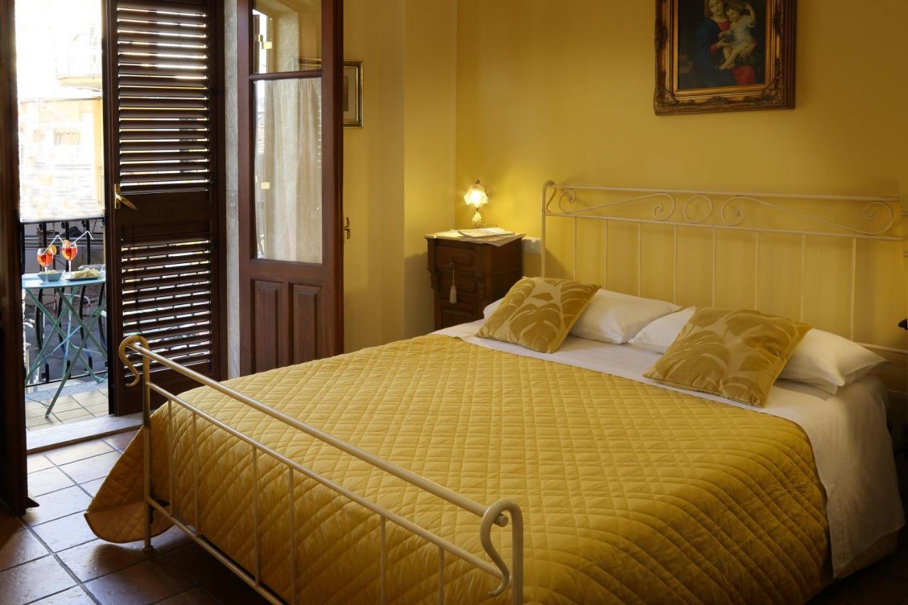 Casa Antico Borgo Cuseni Lägenhet Taormina Exteriör bild